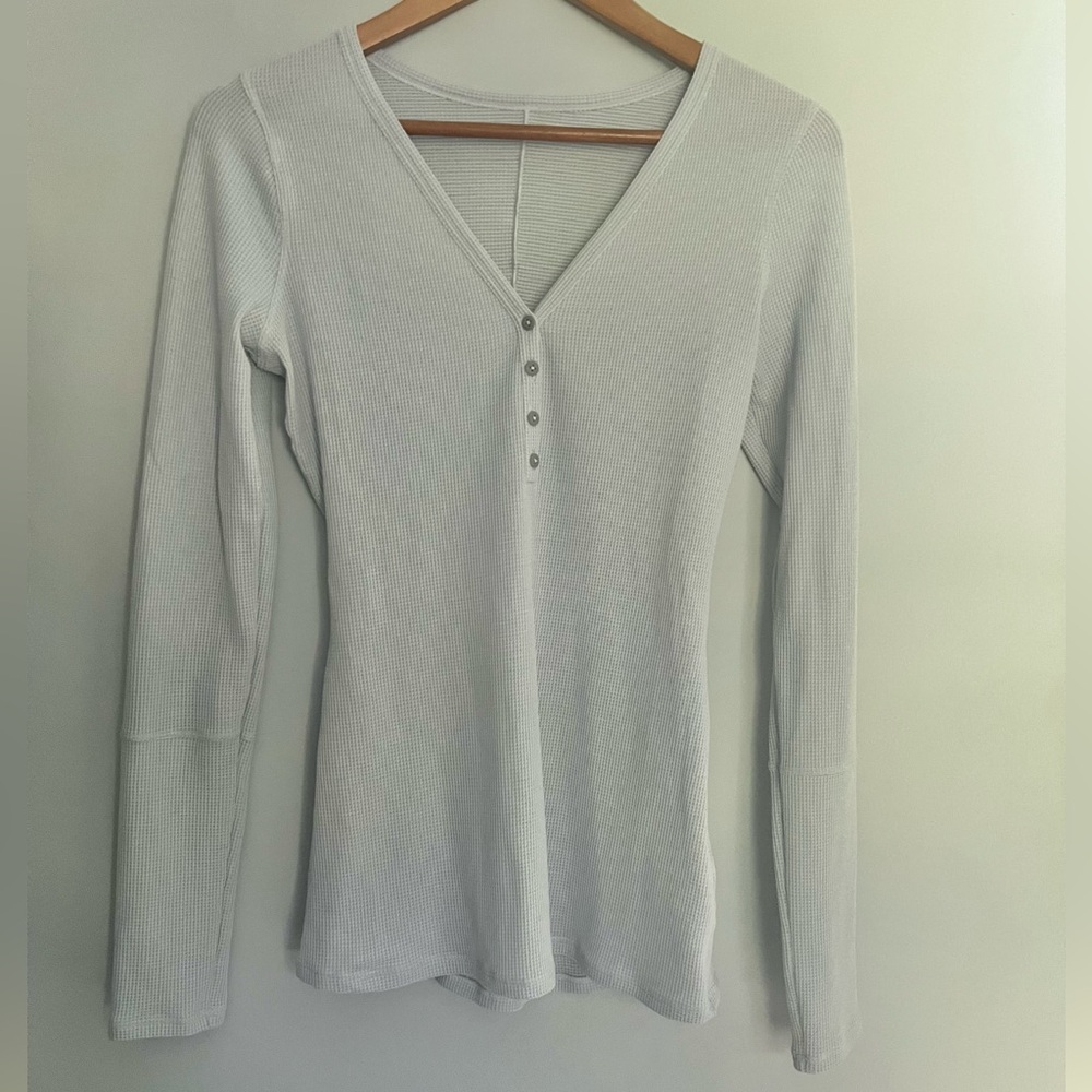 lululemon athletica Women's Long Sleeve Waffle Henley Top in Light Gray